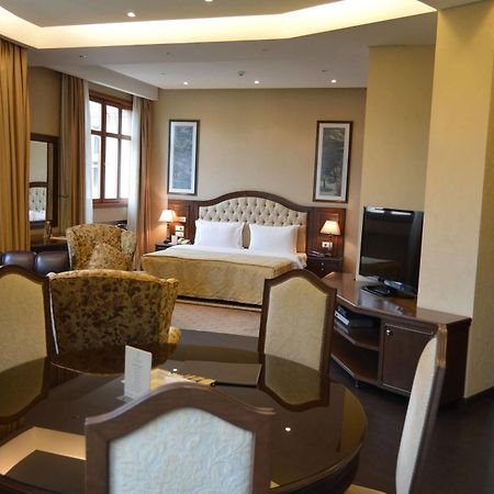 Etoile Suites Boutique Hotel Downtown ベイルート エクステリア 写真