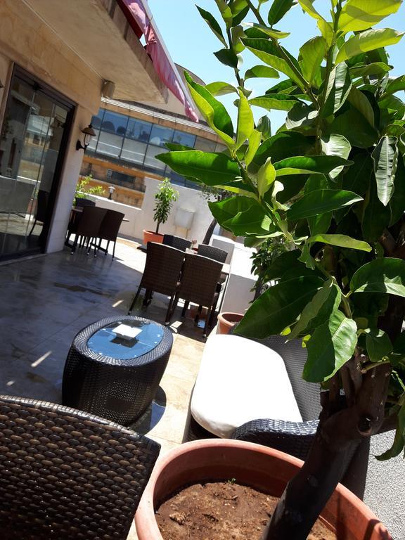 Etoile Suites Boutique Hotel Downtown ベイルート エクステリア 写真