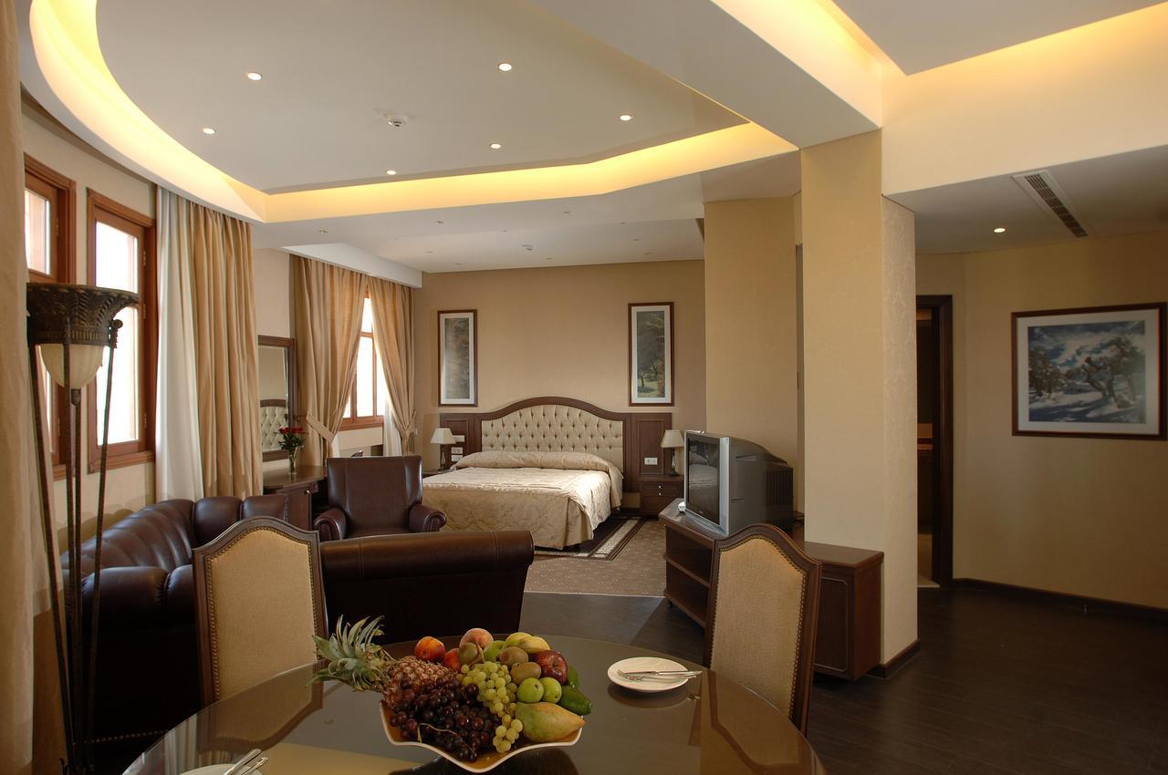 Etoile Suites Boutique Hotel Downtown ベイルート エクステリア 写真