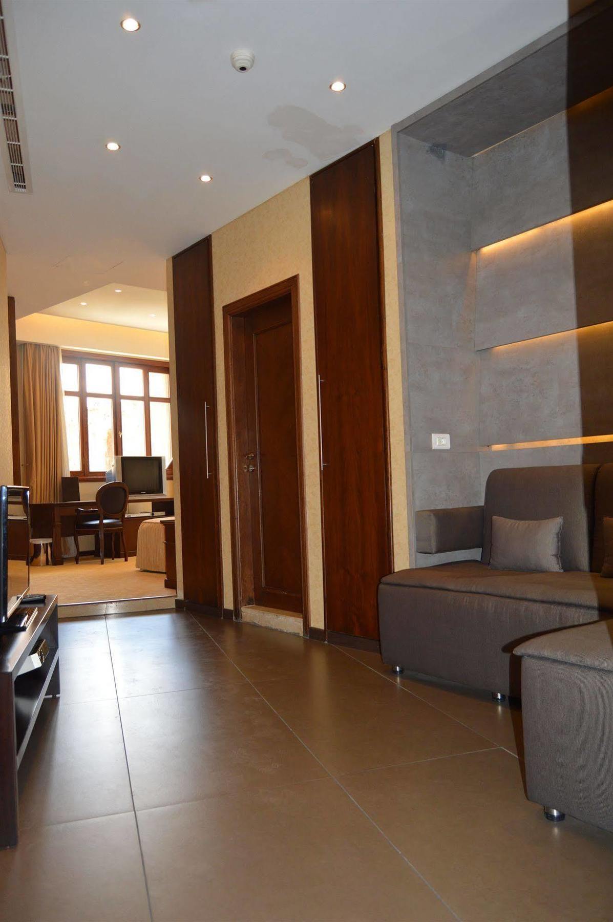 Etoile Suites Boutique Hotel Downtown ベイルート エクステリア 写真