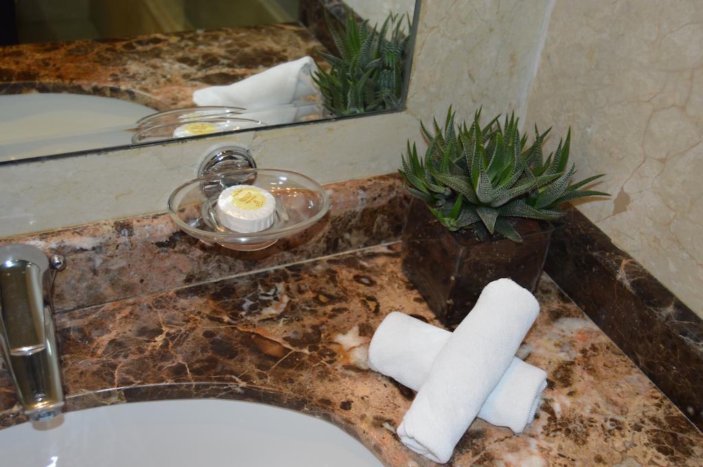 Etoile Suites Boutique Hotel Downtown ベイルート エクステリア 写真